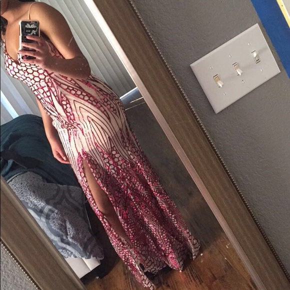 All Around The World Sequin Dress - Red Wine Color - Picture 2 of 2